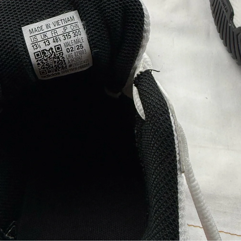 adidas White and Red Sneakers - Picture 6 of 8